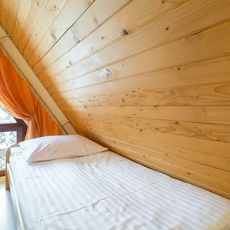 Pomaranczowy Z Basenem I Sauna