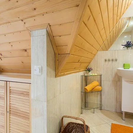 Pomaranczowy Z Basenem I Sauna *