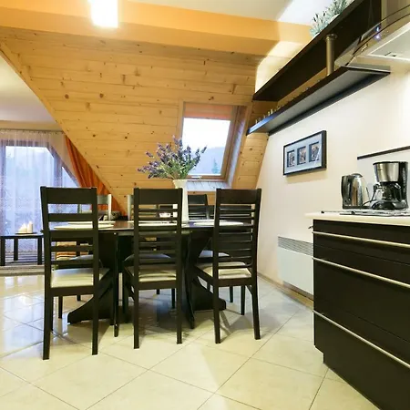 Pomaranczowy Z Basenem I Sauna Apartment *